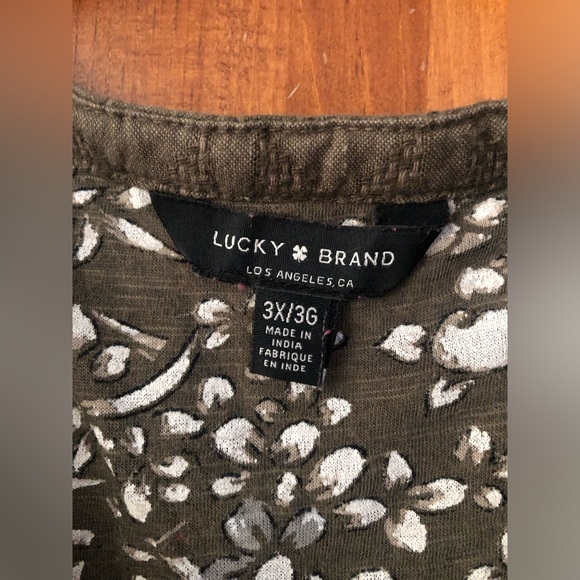 Bundle of Two (2) Lucky Brand Plus Size Tops, 3X - Picture 12 of 14